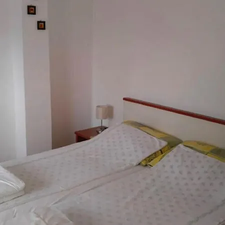 Cosy In Klenovica With Garden Appartamento